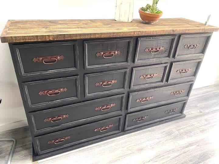 Dresser